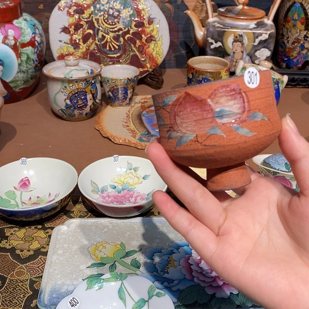 桃子景德镇手工手绘制作