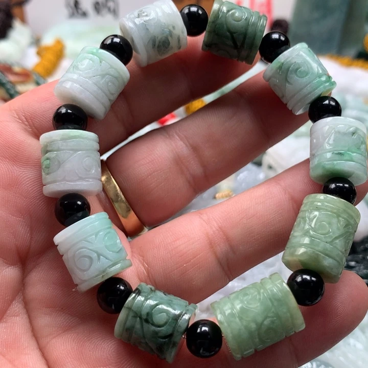 翡翠未镶嵌颈饰保真天然a货翡翠