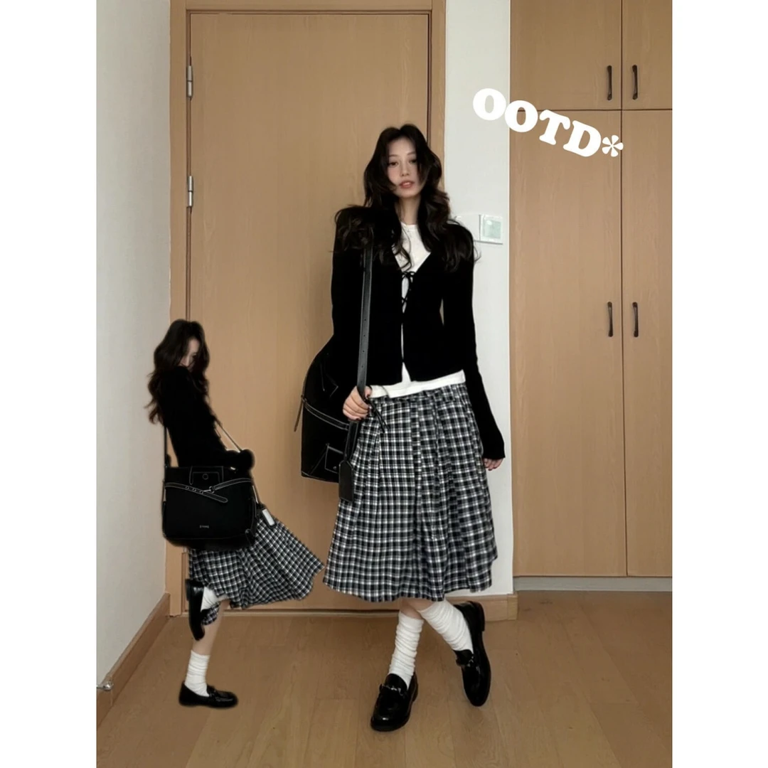 MARIE.COCO韩系高智感穿搭针织开衫内搭T恤上衣格纹半身裙三件套