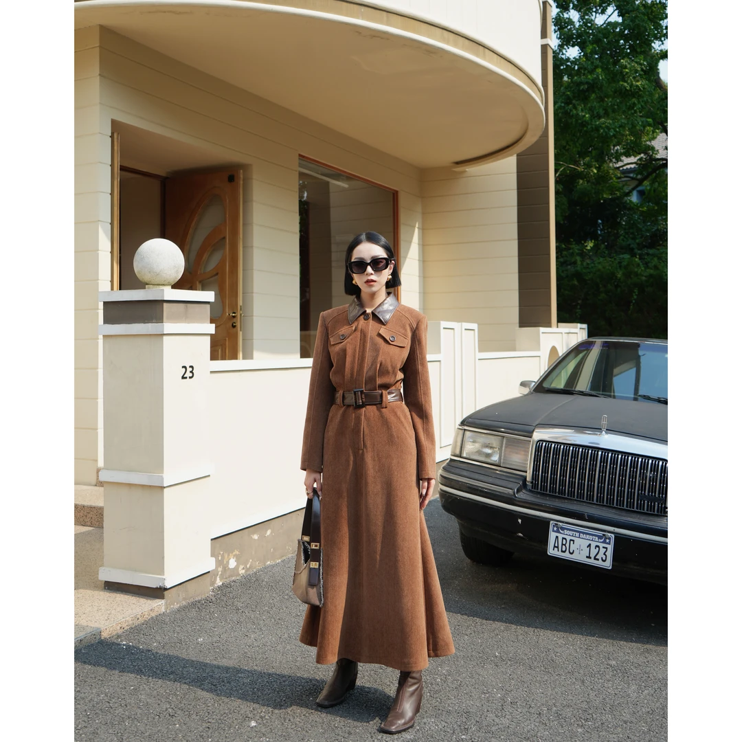 【有为】从容老钱风英式气派雪尼尔拼皮秋冬高级感收腰连衣裙