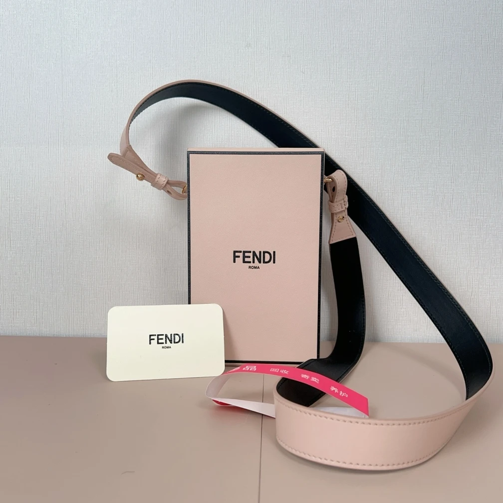 95新 FENDI/芬迪 芬迪fendi盒子包a9728