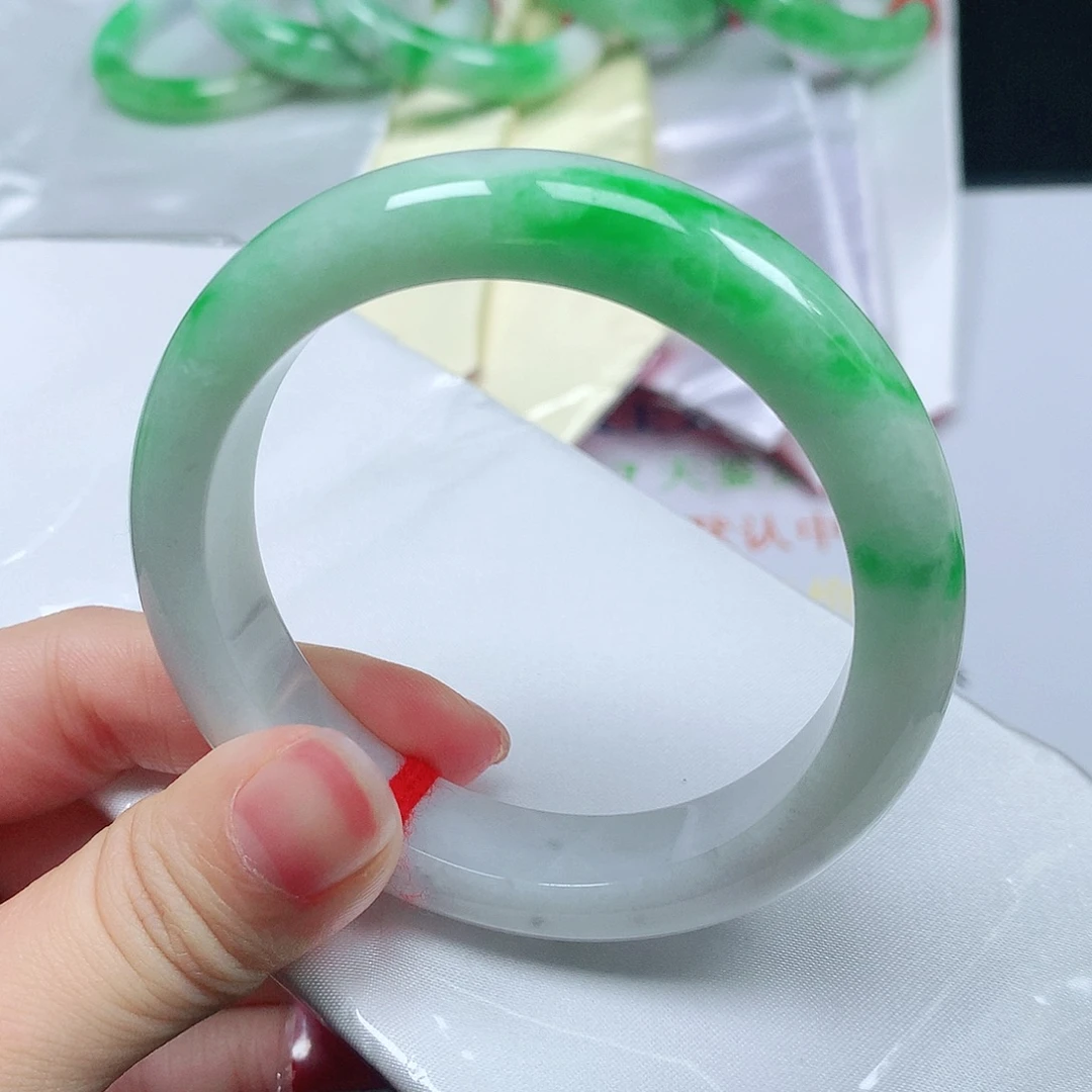 翡翠未镶嵌手镯1555