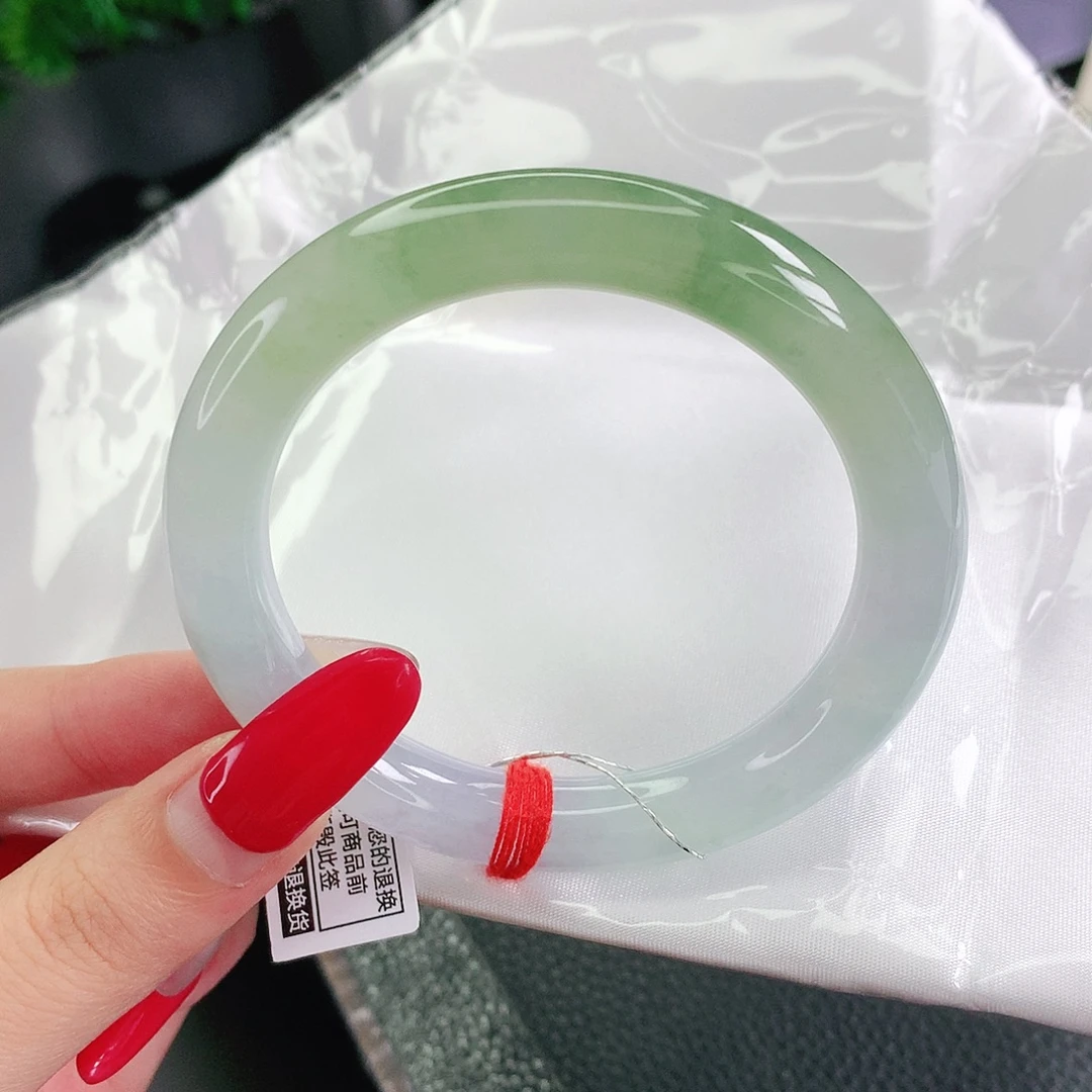 翡翠未镶嵌手镯53圈