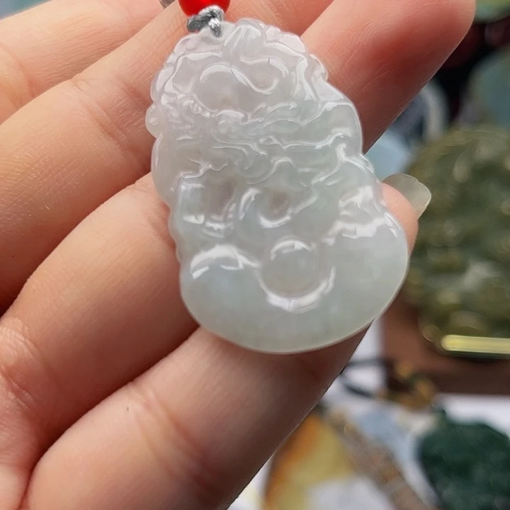 翡翠未镶嵌颈饰挂件