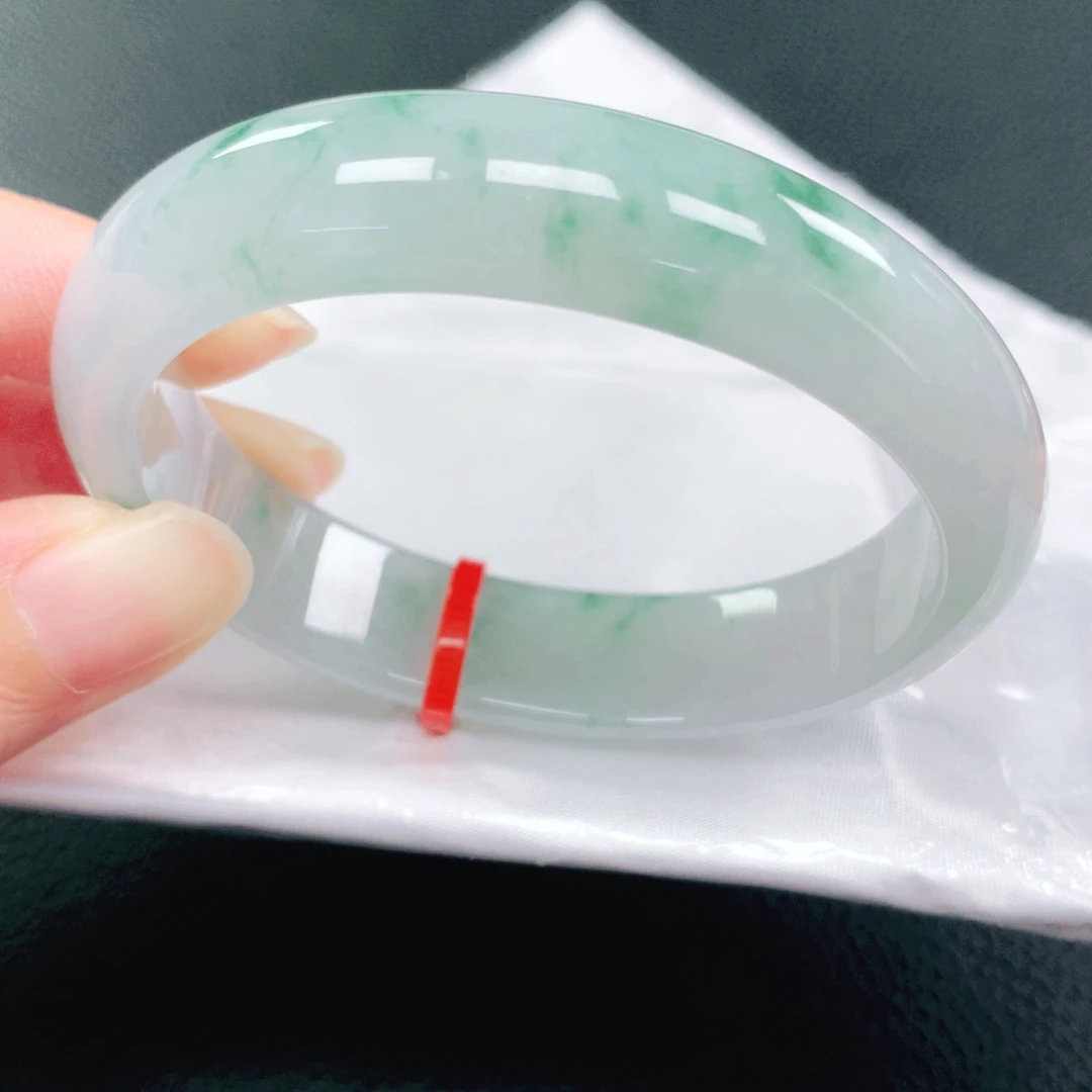 未镶嵌手镯翡翠53.9贵