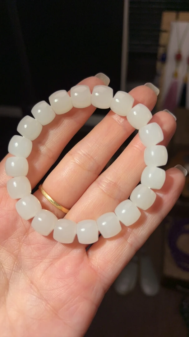 和田玉直切手串，尺寸卡9