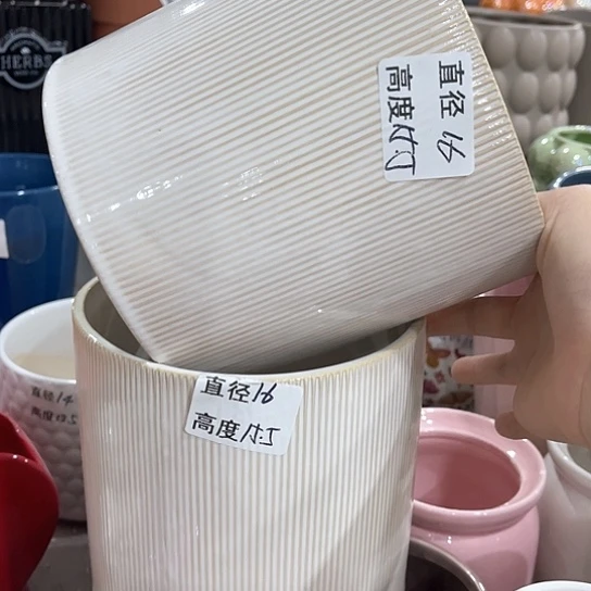 多肉绿植陶瓷花盆9.9包邮，有孔