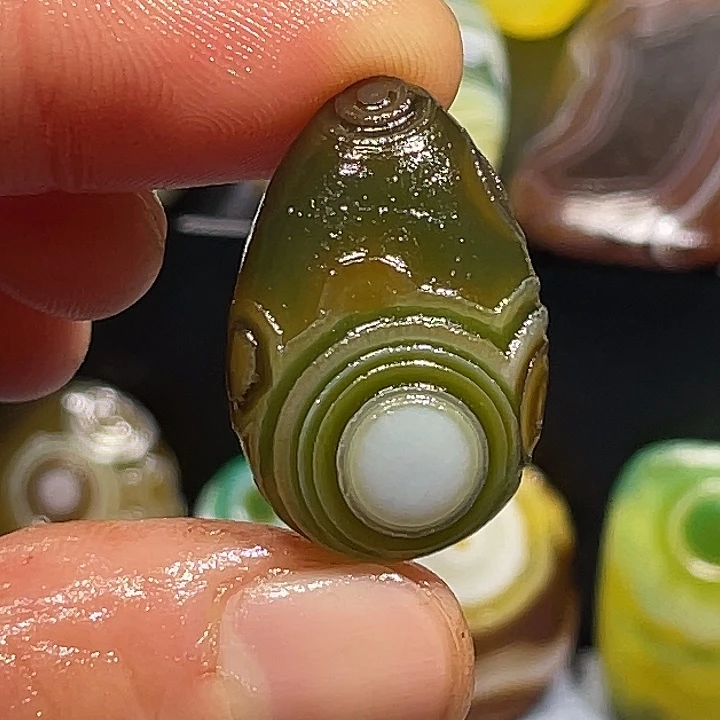 玛瑙/玉髓未镶嵌珠宝奇石