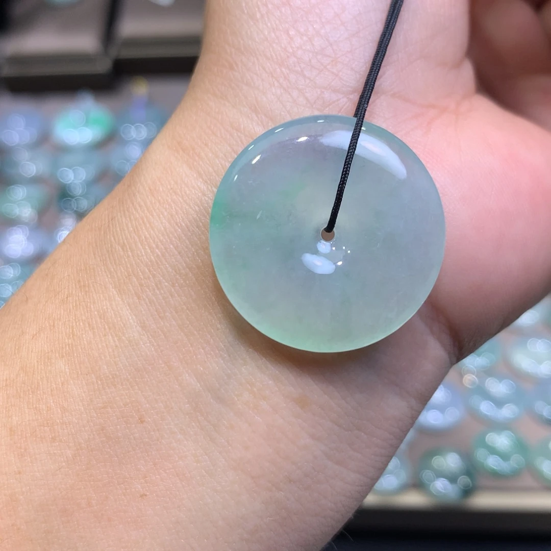 翡翠未镶嵌颈饰平安扣27.4*5.6