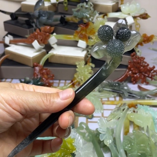 蛇纹石玉未镶嵌发饰