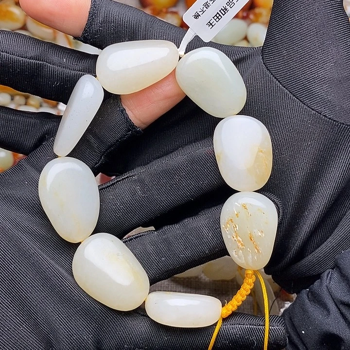 @***子和田玉未镶嵌把件