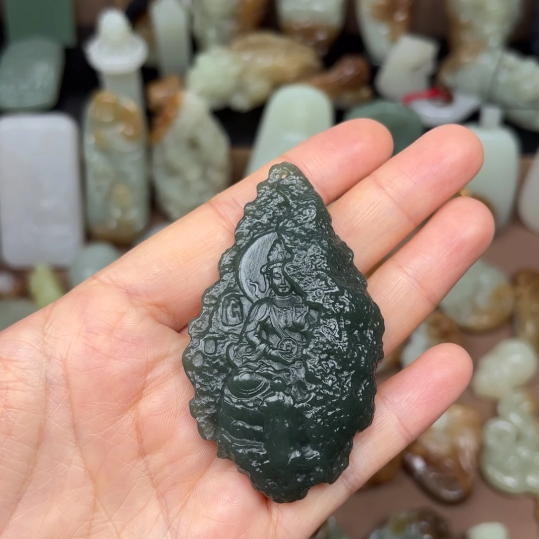 颈饰未镶嵌和田玉