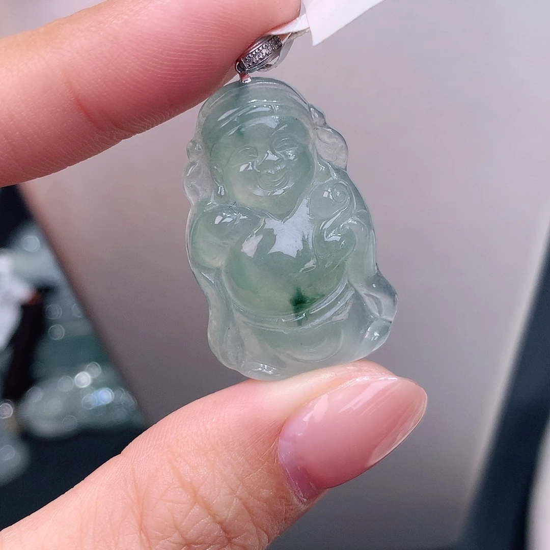 颈饰18K金镶嵌翡翠晴底飘花财爷