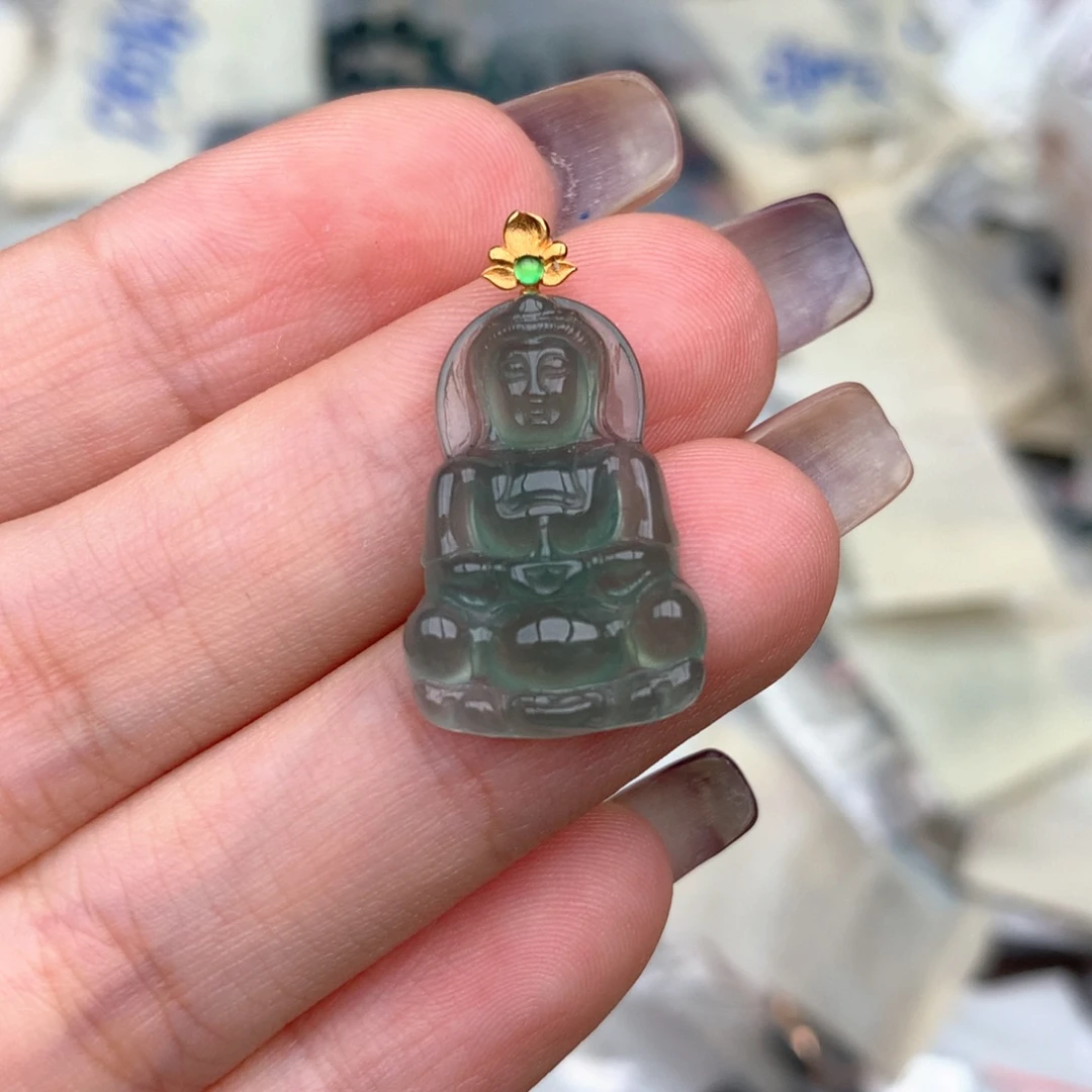 18K金镶嵌挂件翡翠
