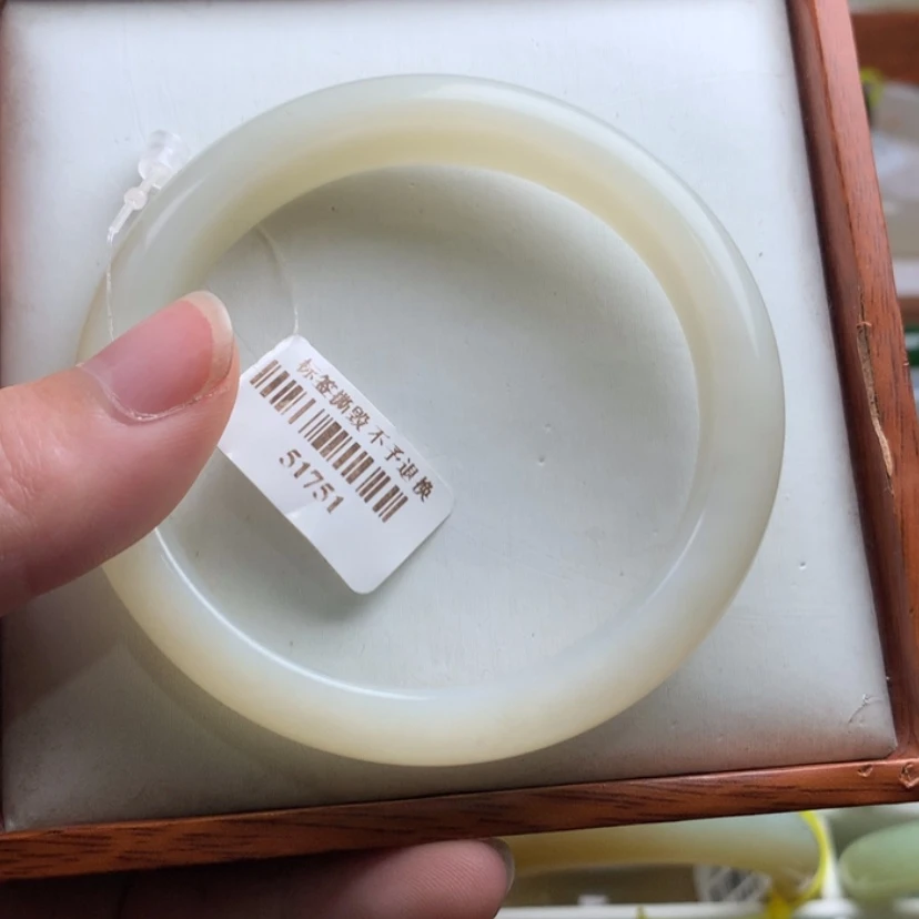 【闪购商品】和田玉手镯未镶嵌55.9