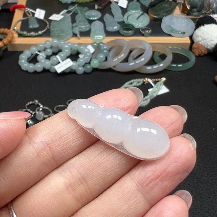 翡翠未镶嵌颈饰天然A货缅甸翡翠