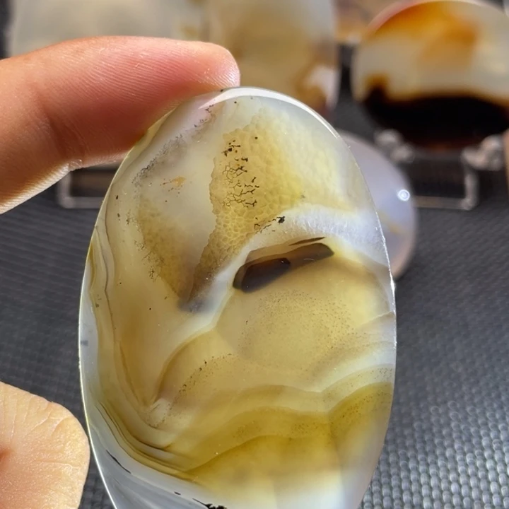 玛瑙/玉髓颈饰未镶嵌