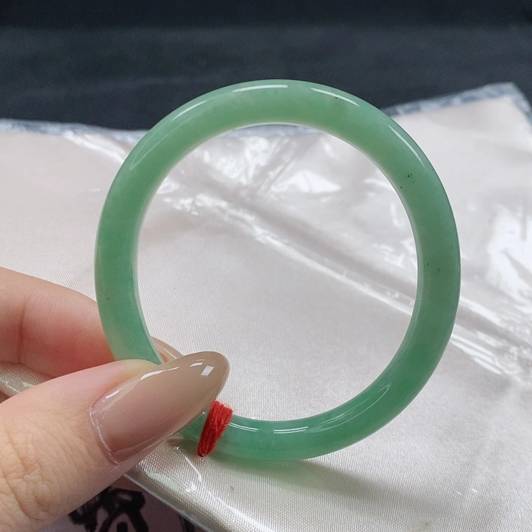 【闪购商品】翡翠手镯（贵妃镯）未镶嵌355号