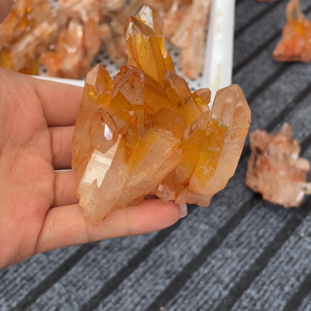K****未镶嵌珠宝半成品水晶000