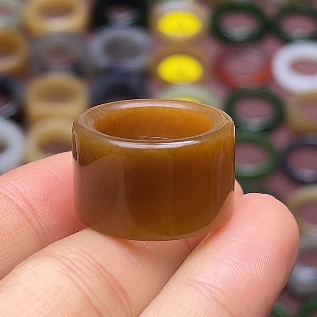 和田玉未镶嵌戒指17.3亮红糖