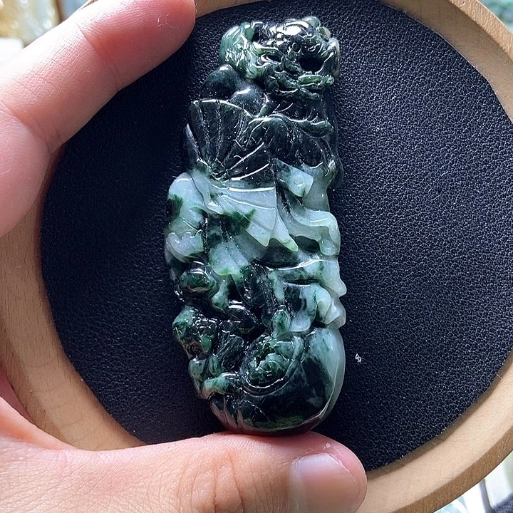 翡翠挂件未镶嵌翡翠a货