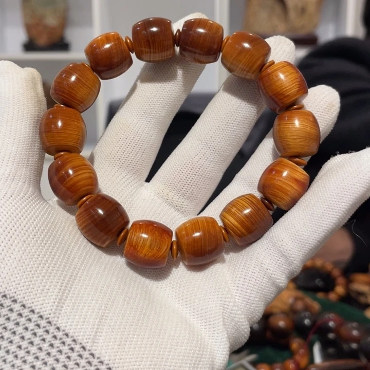 飛***柏木（崖柏）1.5鼓形红油手串