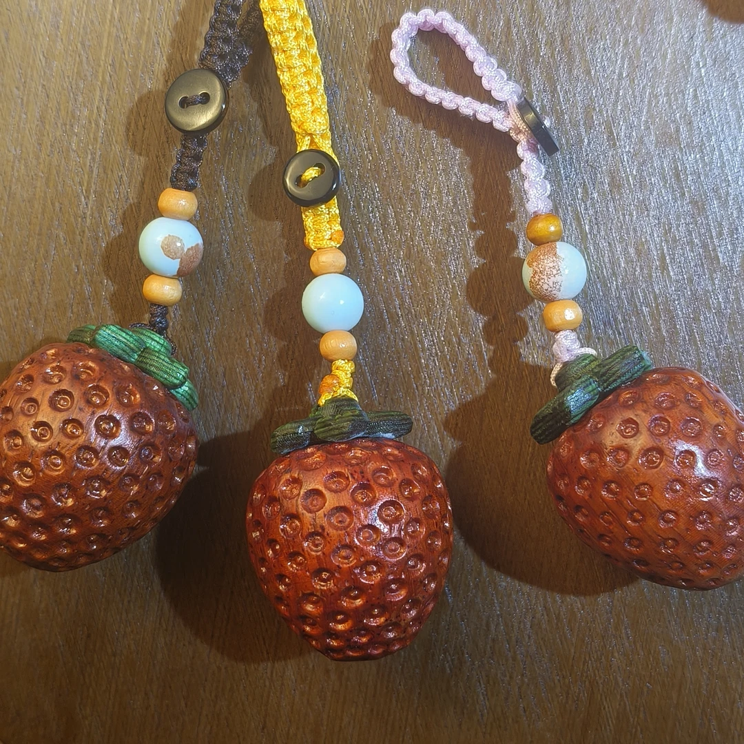 【竹缘竹意】紫檀木草莓情侣汽车钥匙扣可爱手机链包包挂饰