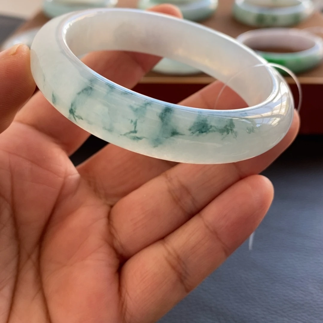 翡翠未镶嵌手镯天然翡翠手镯