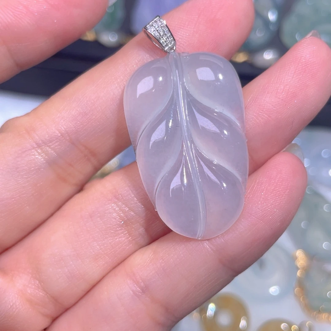 颈饰18K金镶嵌翡翠翡翠