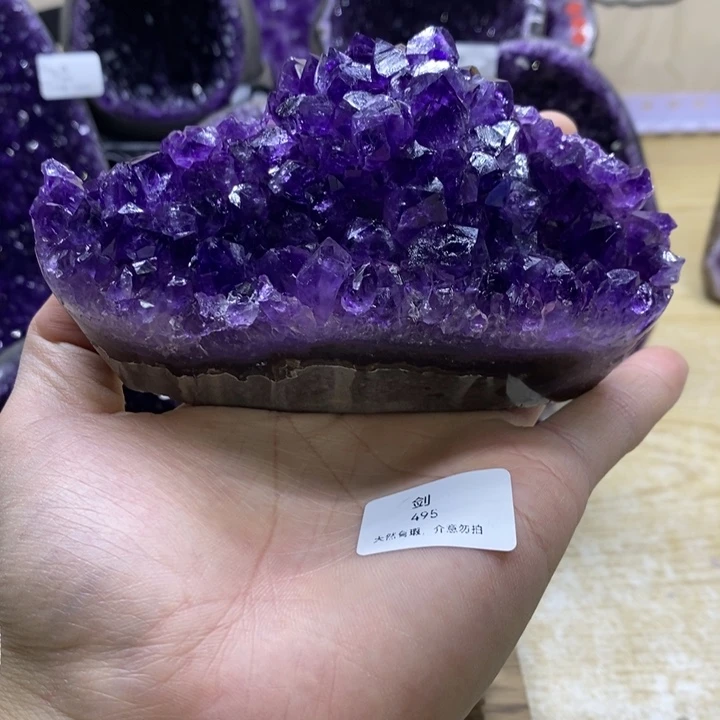 紫晶未镶嵌大型摆件（非配饰）