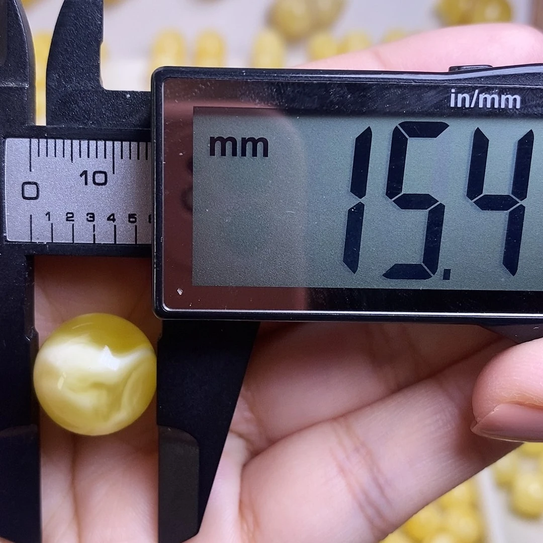 裸石琥珀未镶嵌蜜蜡圆珠