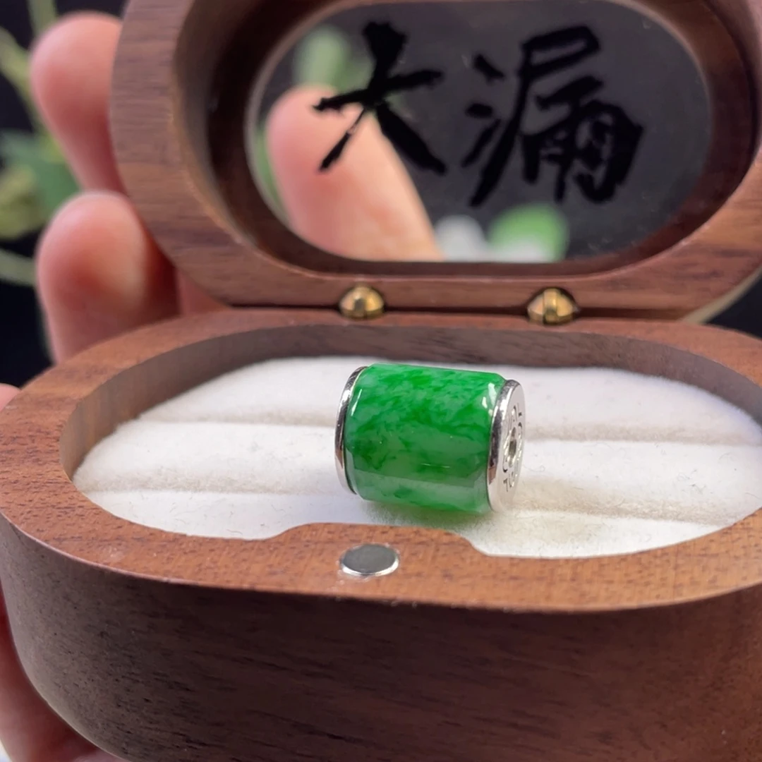 翡翠未镶嵌吊坠(不含链)卡10.5