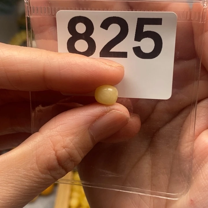 小***子蜜蜡未镶嵌裸石8老型