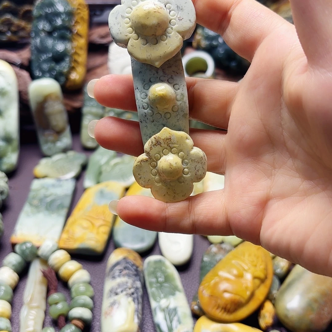 岫岩河磨玉（透闪石质玉）未镶嵌挂件