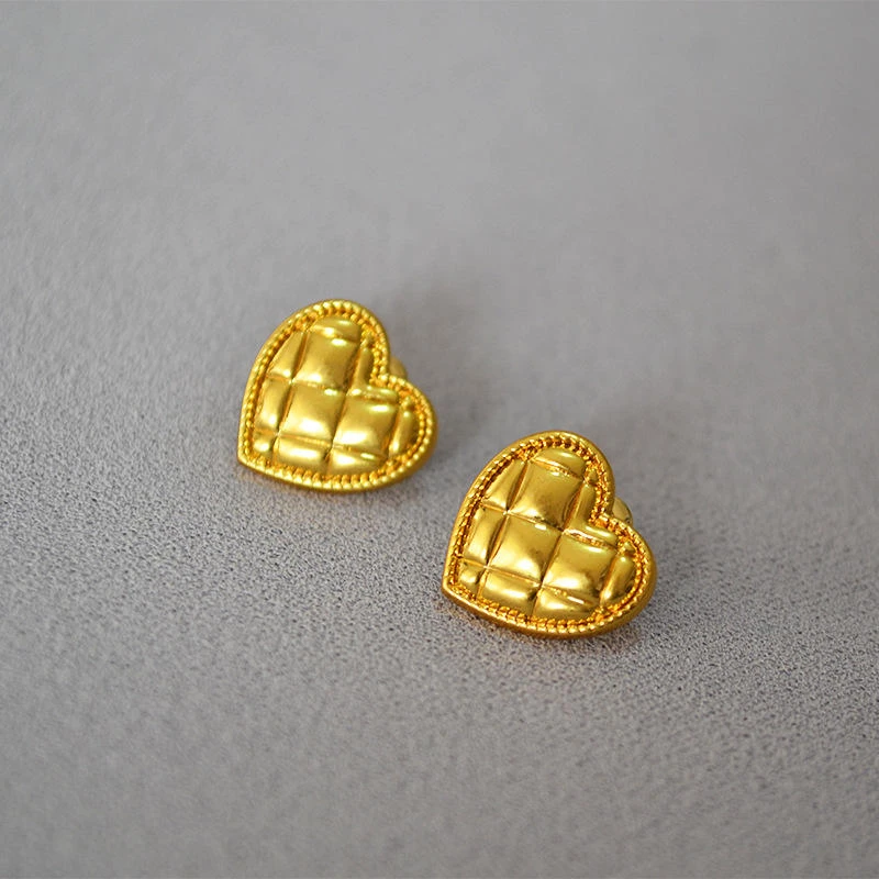 法式复古黄铜镀金小香风菱格纹简约名媛气质银针耳钉耳环耳饰