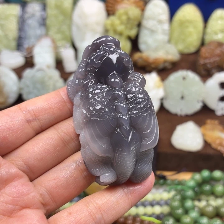 梅***姐颈饰未镶嵌和田玉