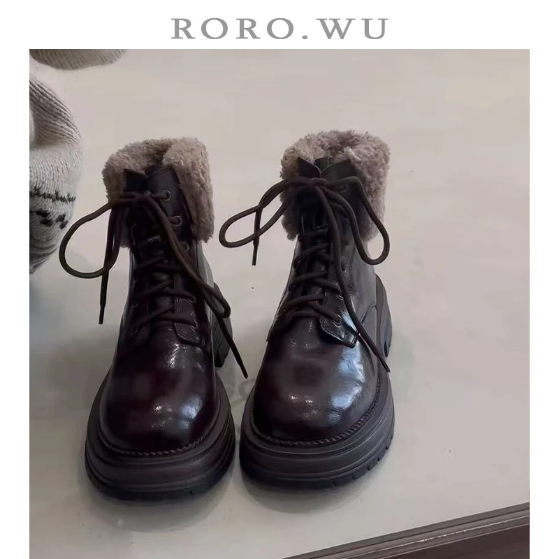 娆娆吴·牛皮加绒保暖圆头系带翻边毛毛短靴冬季新款马丁靴女M13