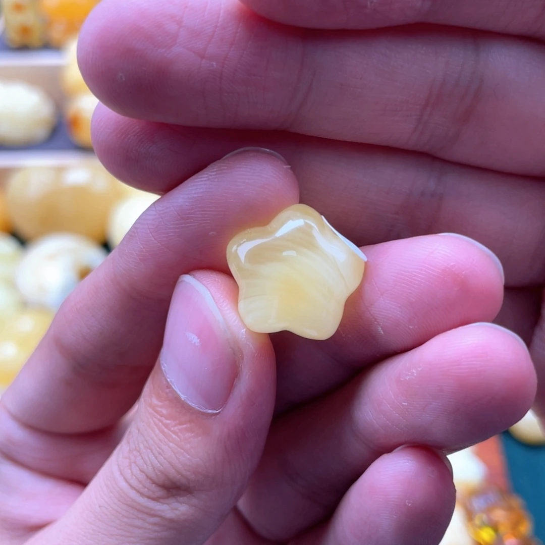 琥珀未镶嵌裸石蜜蜡