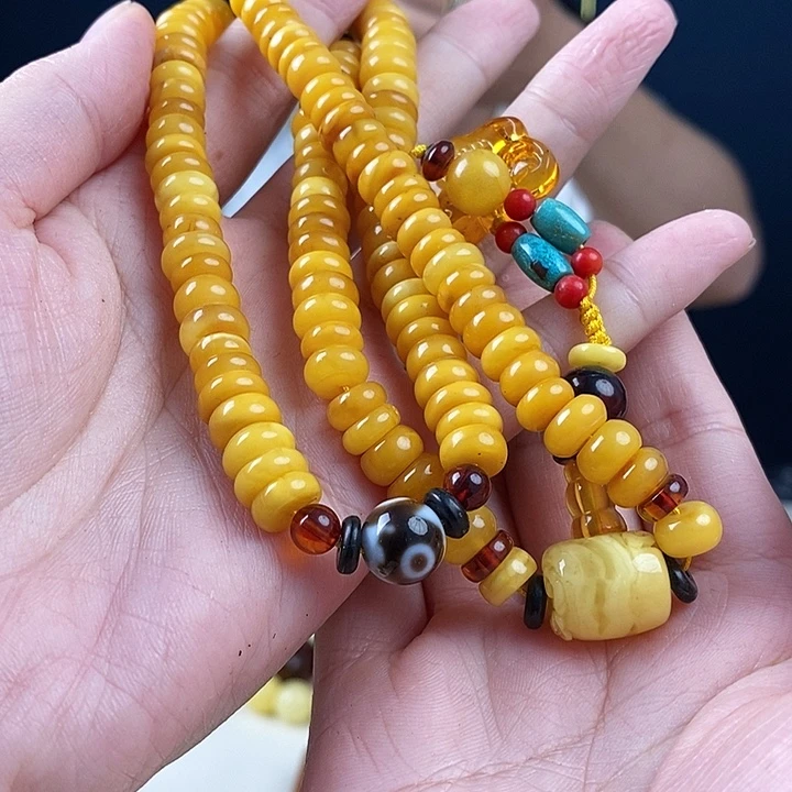 蜜蜡未镶嵌珠宝奇石