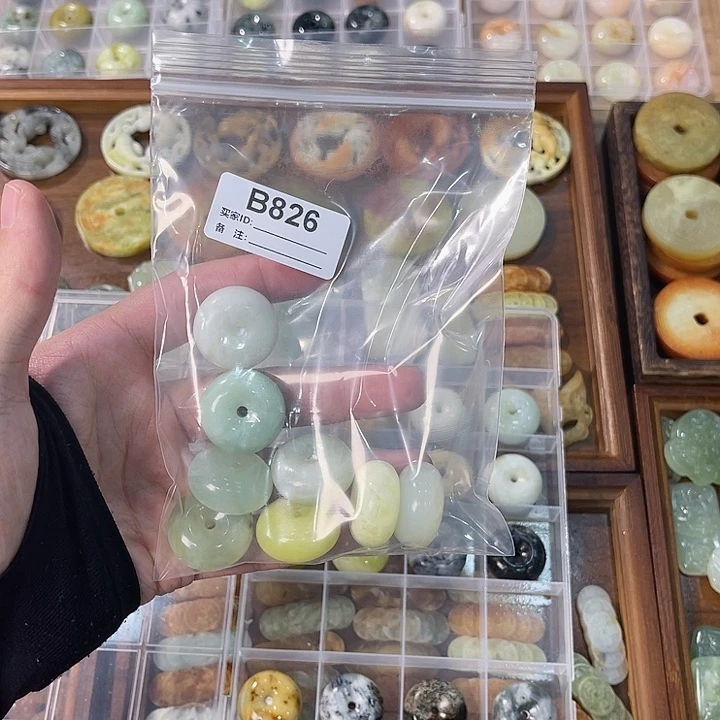 合金蛇纹石玉颈饰