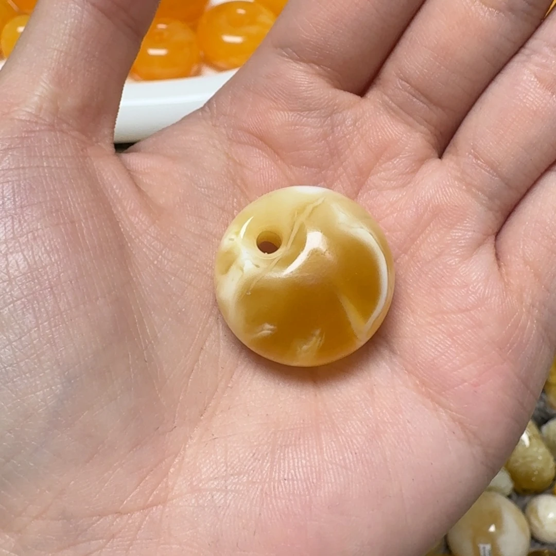 琥珀未镶嵌裸石蜜蜡公主扣