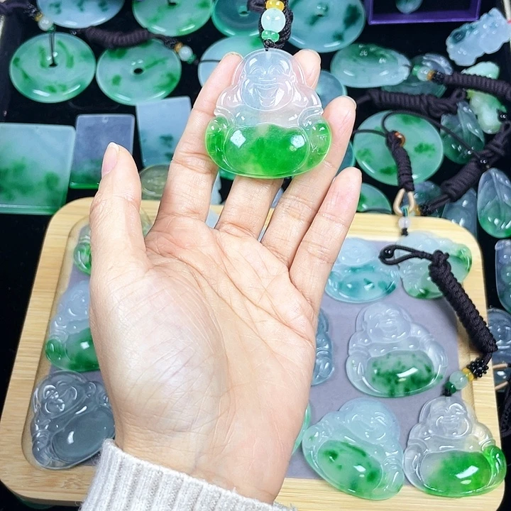 雪***痕翡翠未镶嵌颈饰吊坠1