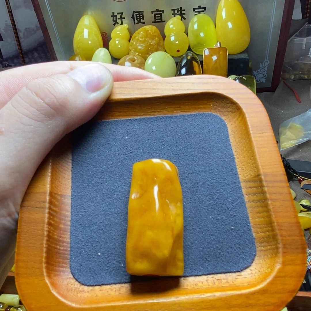 裸石琥珀未镶嵌蜜蜡