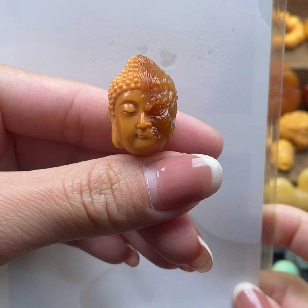 石英质玉颈饰未镶嵌王*