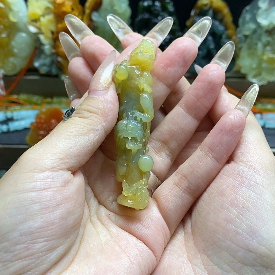 *****蛇纹石玉未镶嵌颈饰