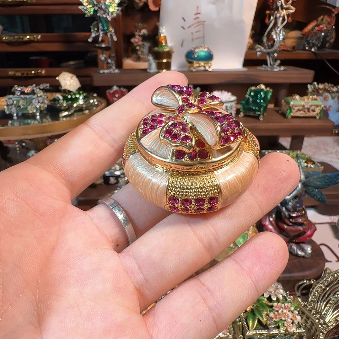手工制品请勿吹毛求疵
