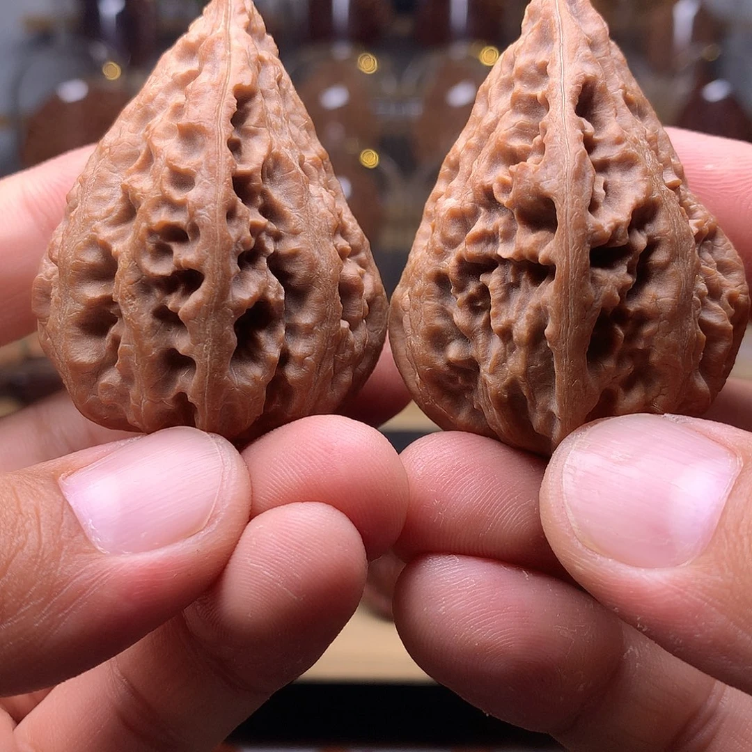 把件文玩核桃东北楸子文玩核桃