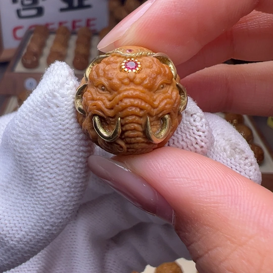 猴头核桃把件镶嵌款象神唐狮全品有正常封口线