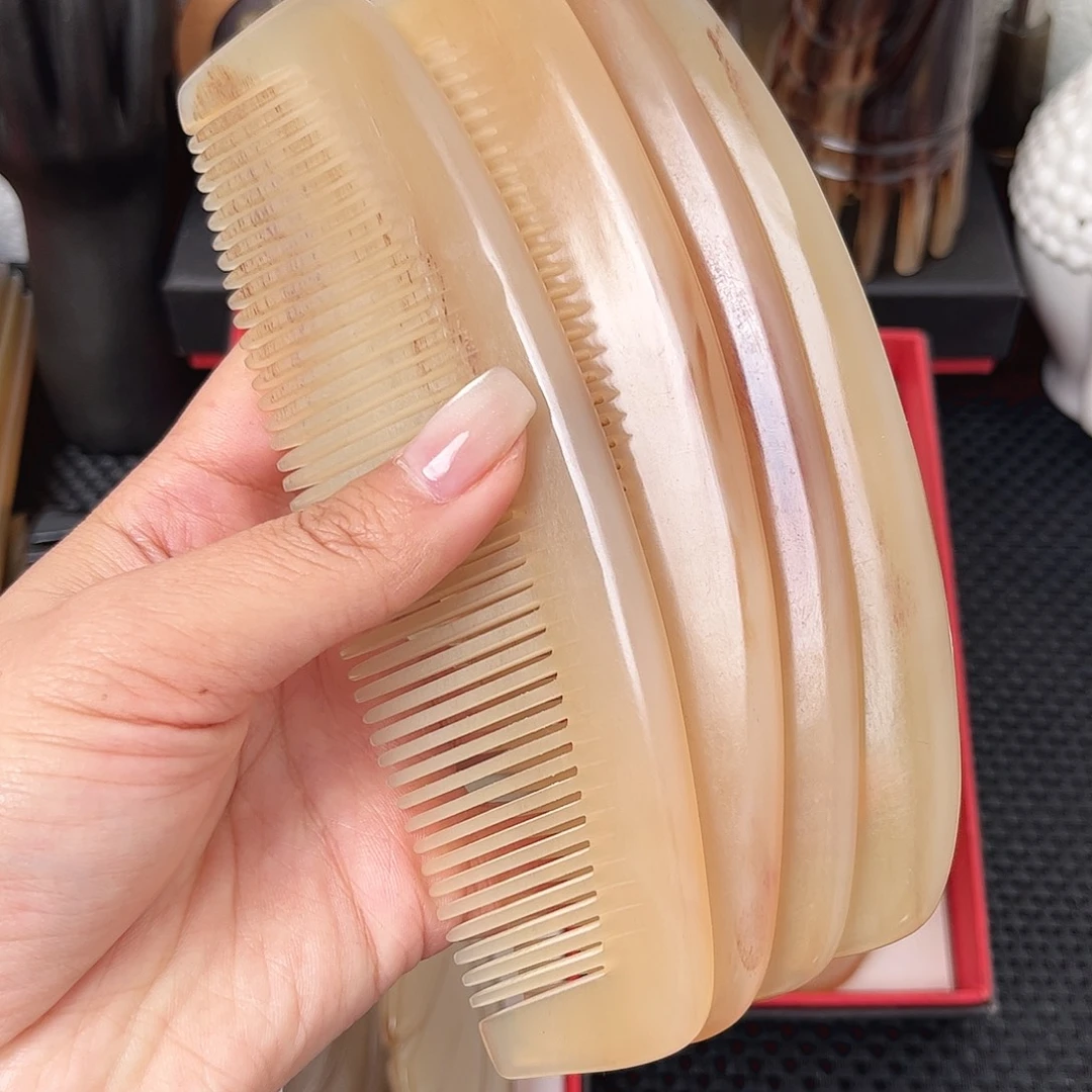 纯手工制作纯牛角梳子