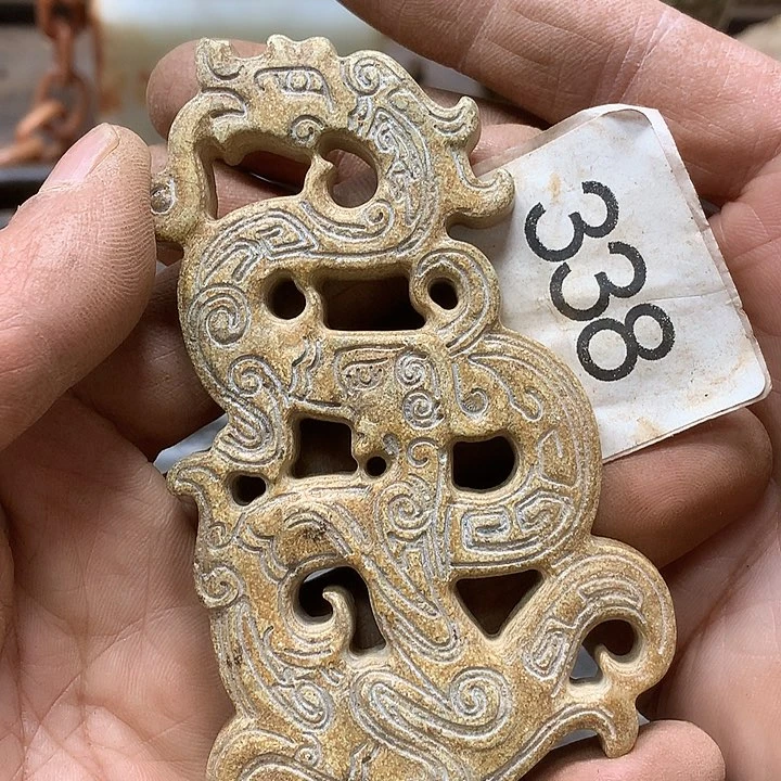 未镶嵌和田玉挂件一**安